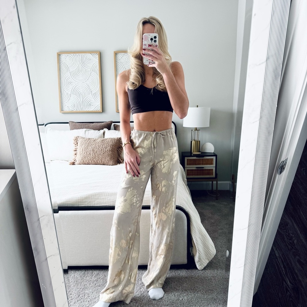 NWT Zara Gold Splattered Flowy Pants